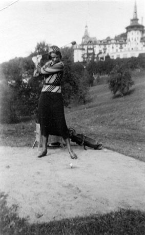 Elsy Sutter-Hess beim Golf